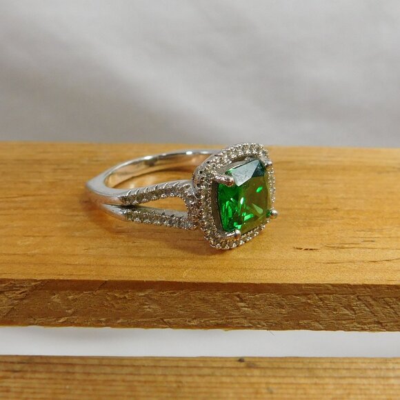 Ladies 18K GP Emerald Ring - Picture 2 of 5